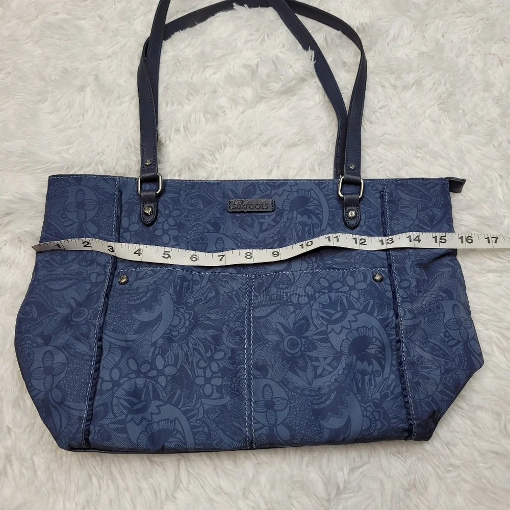 Sakroots shoulder bag. - Picture 2 of 6